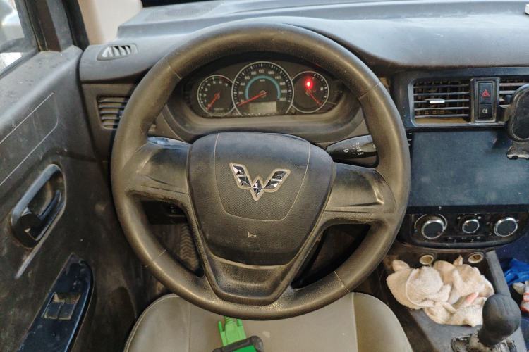 Used Wuling Rongguang V 2018 1.5L Standard Version Steering Wheel