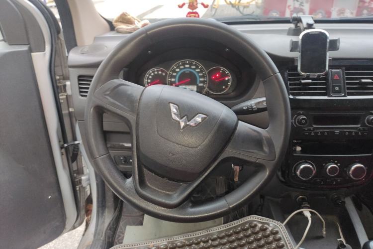 Used Wuling Rongguang V 2018 1.5L Standard Version Steering Wheel