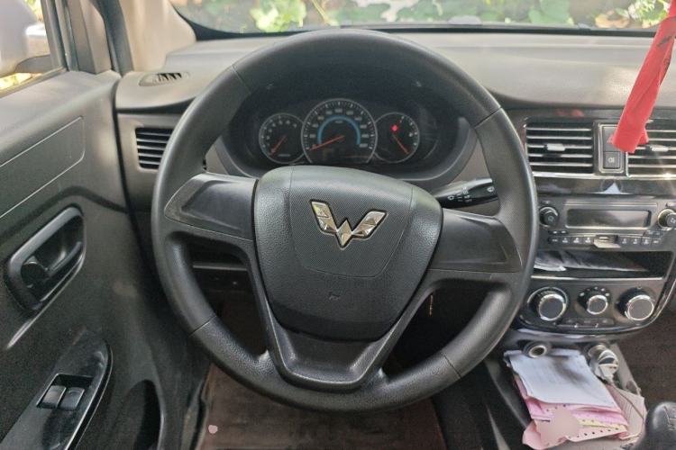 Used Wuling Rongguang V 2018 1.5L Standard Version Steering Wheel