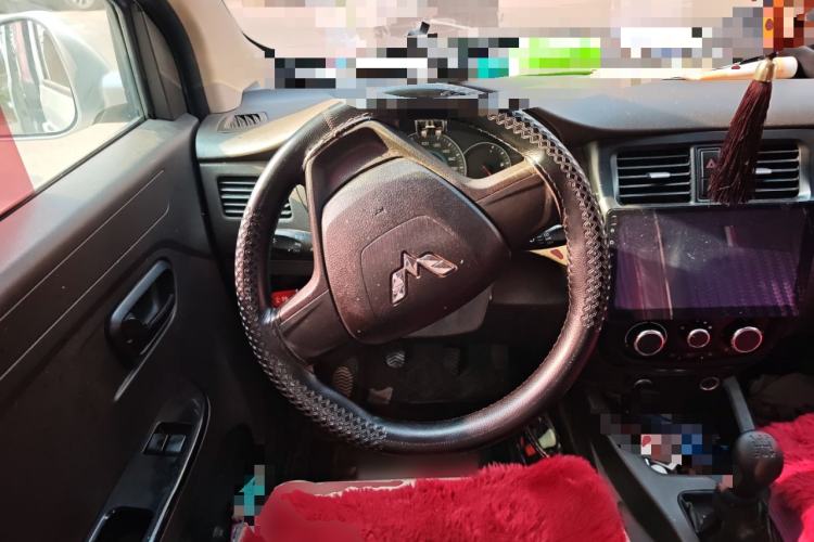 Used Wuling Rongguang V 2018 1.5L Standard Version Steering Wheel