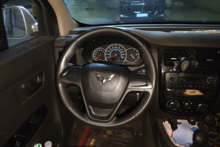 Used Wuling Rongguang V 2018 1.2L Standard Model Steering Wheel