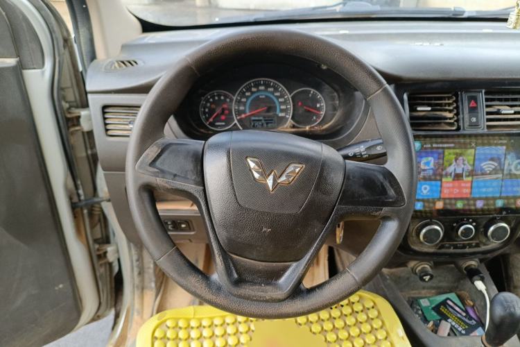 Used Wuling Rongguang V 2018 1.5L Standard Version Steering Wheel