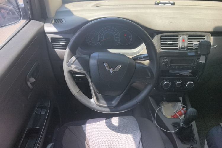 Used Wuling Rongguang V 2018 1.5L Standard Version Steering Wheel