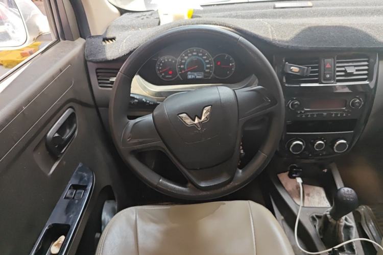 Used Wuling Rongguang V 2018 1.5L Standard Version Steering Wheel