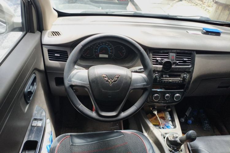 Used Wuling Rongguang V 2018 1.5L Standard Version Steering Wheel