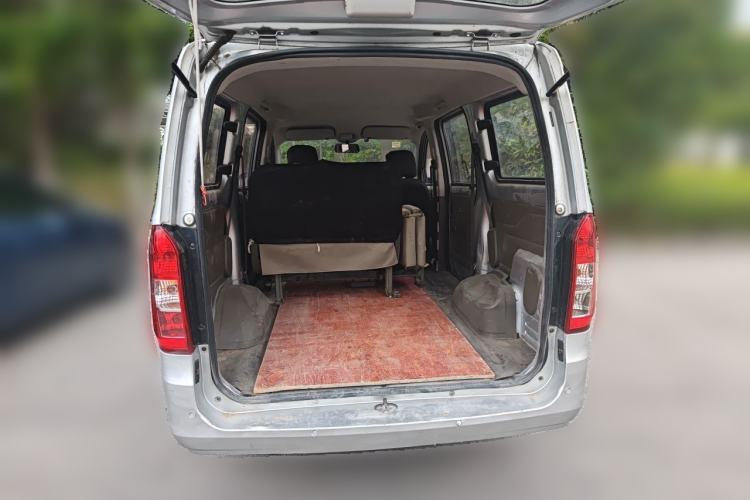 Used Wuling Rongguang V 2018 1.5L Practical Version Trunk