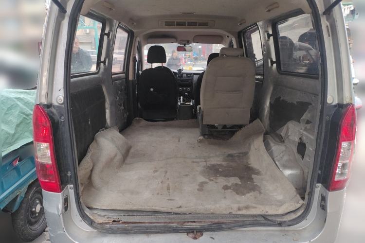 Used Wuling Rongguang V 2018 1.5L Standard Version Trunk