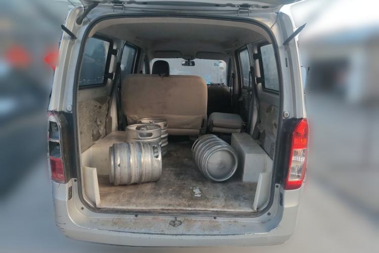 Used Wuling Rongguang V 2018 1.5L Practical Version Trunk