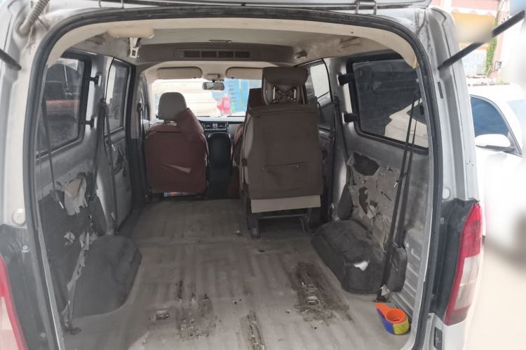 Used Wuling Rongguang V 2018 1.5L Standard Version Trunk