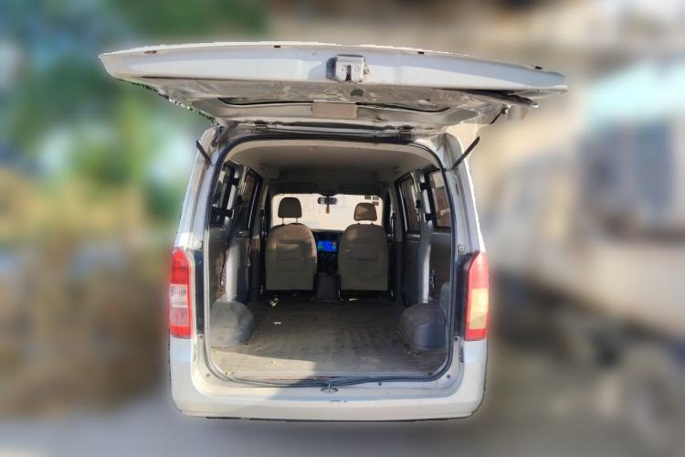 Used Wuling Rongguang V 2018 1.5L Practical Version Trunk