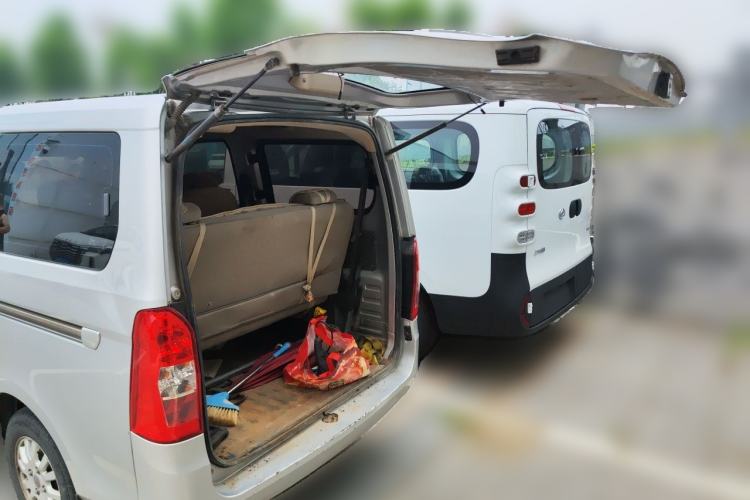 Used Wuling Rongguang V 2018 1.5L Standard Version Trunk