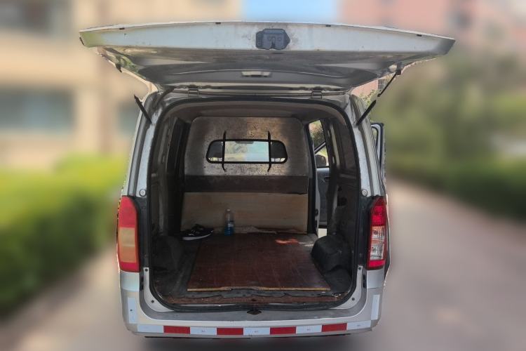 Used Wuling Rongguang V 2018 1.5L Practical Version Trunk