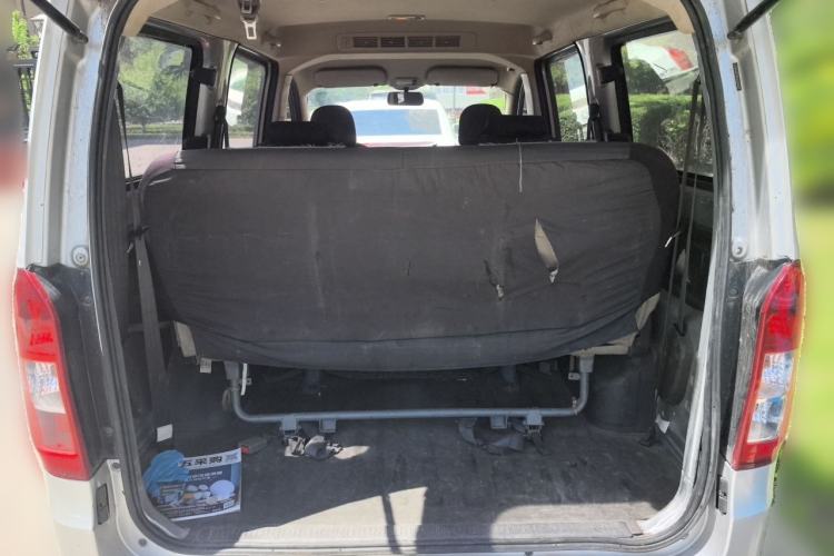 Used Wuling Rongguang V 2018 1.5L Standard Version Trunk