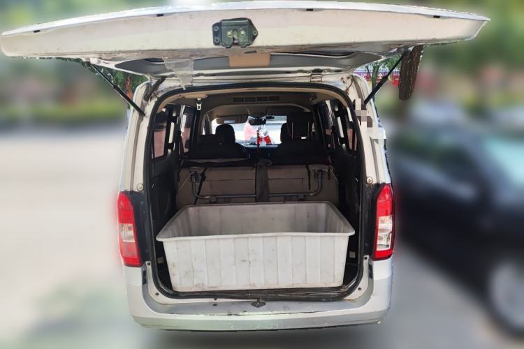 Used Wuling Rongguang V 2018 1.5L Standard Version Trunk
