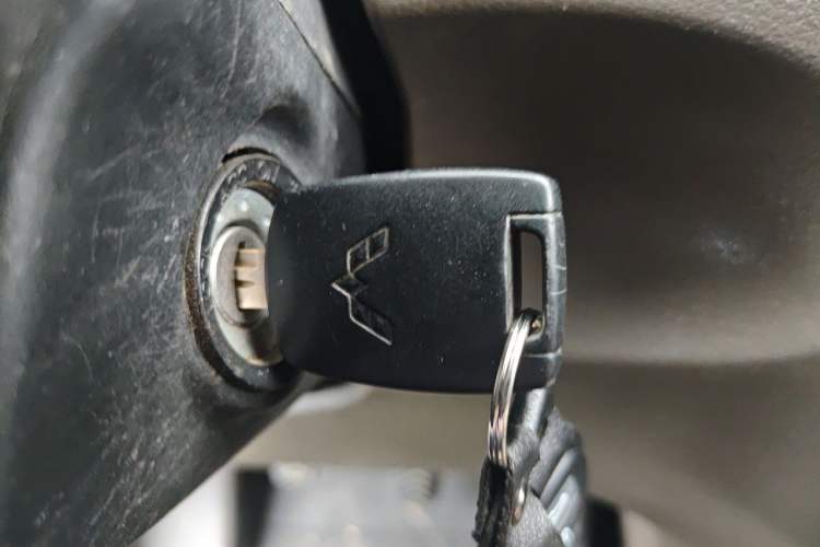 Used Wuling Rongguang V 2018 1.5L Practical Version Vehicle Key