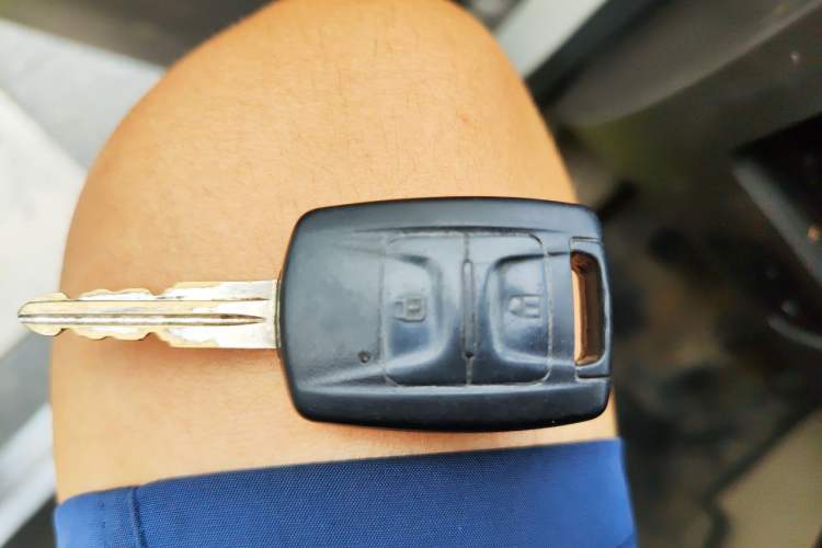 Used Wuling Rongguang V 2018 1.5L Standard Version Vehicle Key
