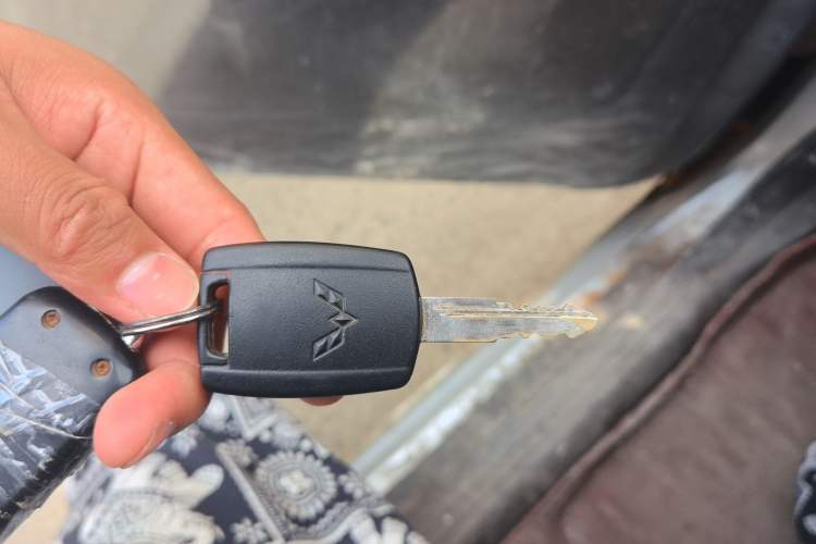 Used Wuling Rongguang V 2018 1.5L Practical Version Vehicle Key