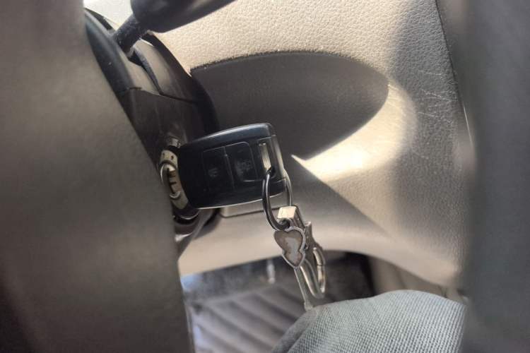 Used Wuling Rongguang V 2018 1.5L Standard Version Vehicle Key