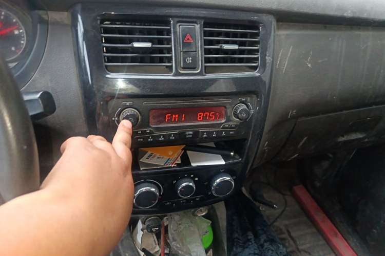 Used Wuling Rongguang V 2018 1.5L Standard Version Audio And AC Panel