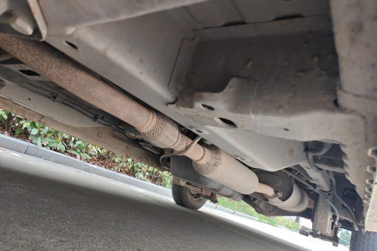 Used Wuling Rongguang V 2018 1.5L Practical Version Chassis Front Left
