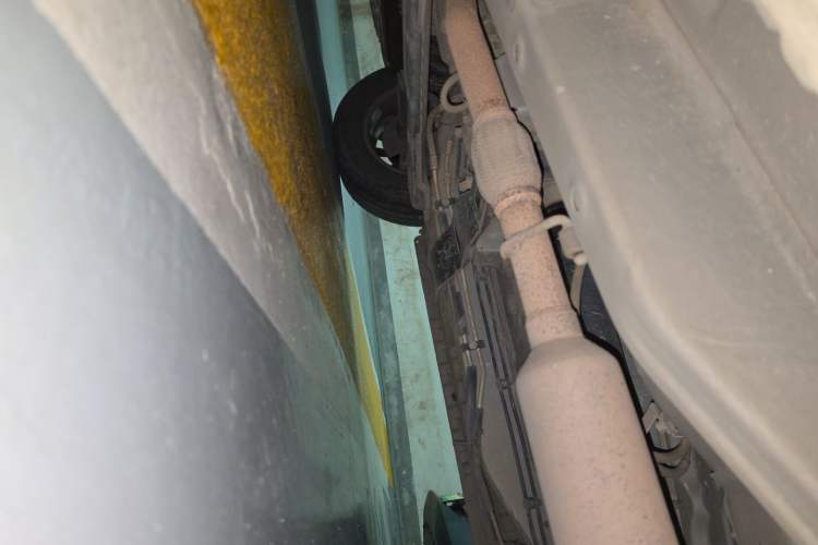 Used Wuling Rongguang V 2018 1.5L Standard Version Chassis Front Left