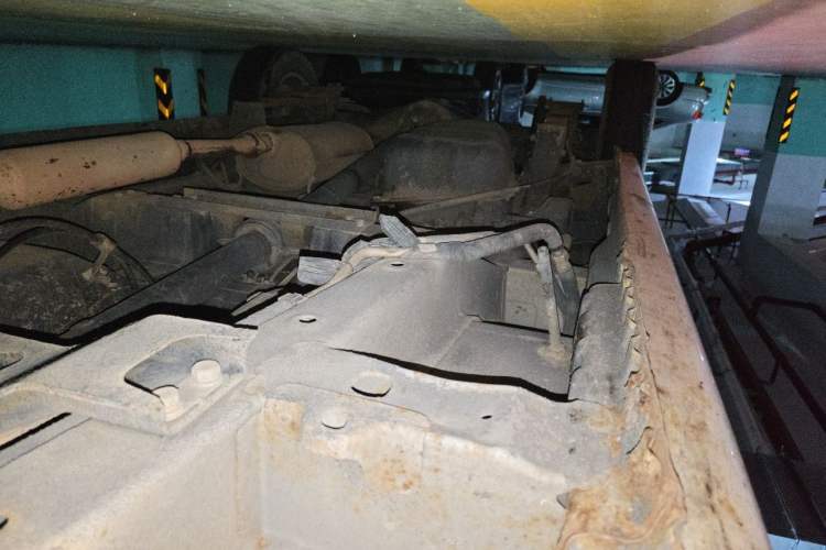 Used Wuling Rongguang V 2018 1.5L Standard Version Chassis Front Right