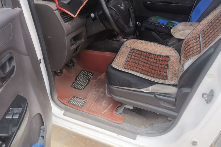 Used Wuling Rongguang V 2018 1.5L Standard Version Driver Seat