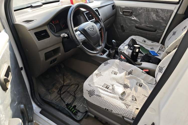 Used Wuling Rongguang V 2018 1.2L Practical Model Driver Seat