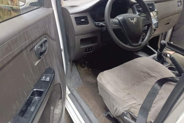 Used Wuling Rongguang V 2018 1.5L Standard Version Driver Seat
