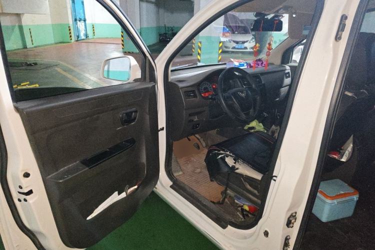 Used Wuling Rongguang V 2018 1.5L Standard Version Driver Seat