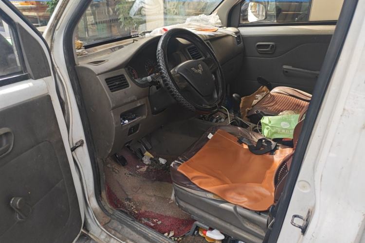 Used Wuling Rongguang V 2018 1.5L Practical Version Driver Seat