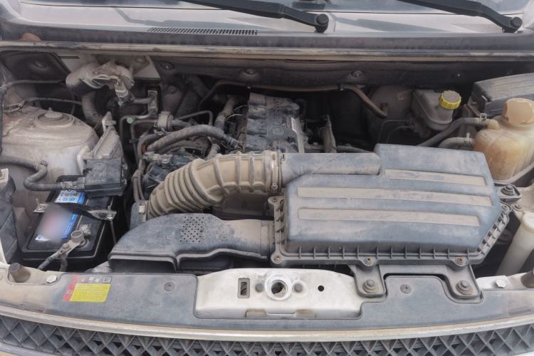 Used Wuling Rongguang V 2018 1.5L Standard Version Engine Bay