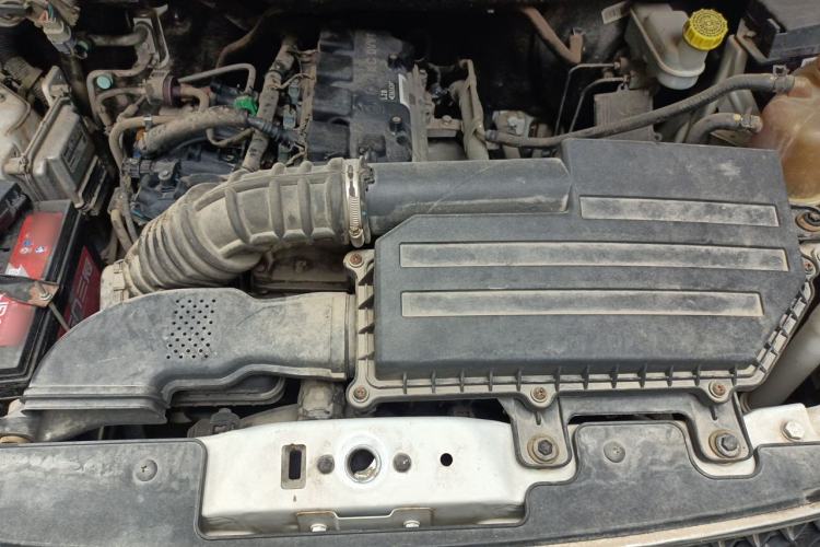 Used Wuling Rongguang V 2018 1.5L Standard Version Engine Bay