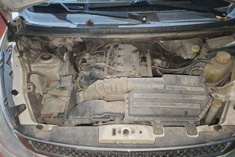 Used Wuling Rongguang V 2018 1.5L Standard Version Engine Bay