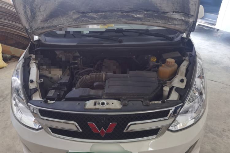 Used Wuling Rongguang V 2018 1.5L Standard Version Engine Bay