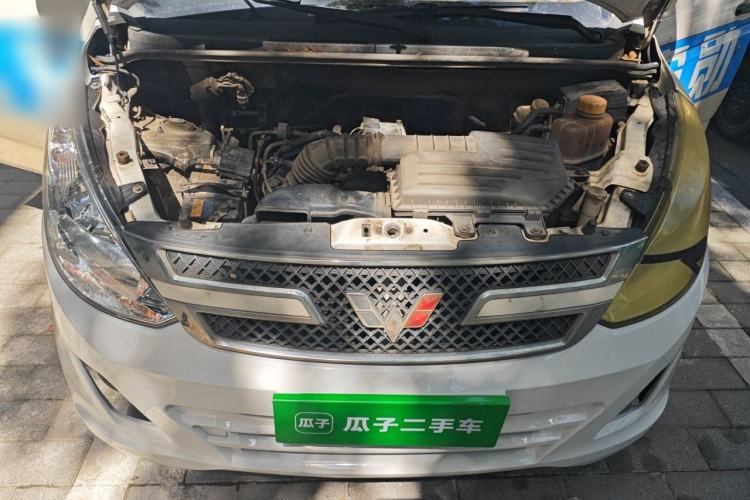 Used Wuling Rongguang V 2018 1.5L Practical Version Engine Bay
