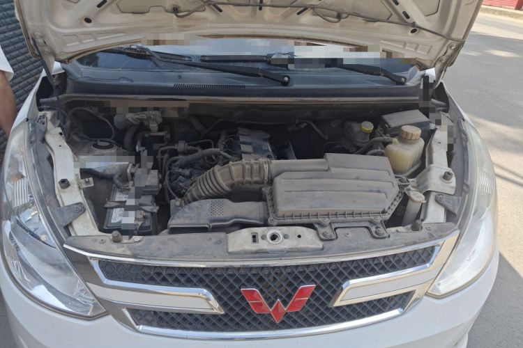 Used Wuling Rongguang V 2018 1.5L Standard Version Engine Bay