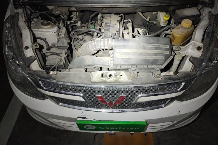Used Wuling Rongguang V 2018 1.5L Standard Version Engine Bay