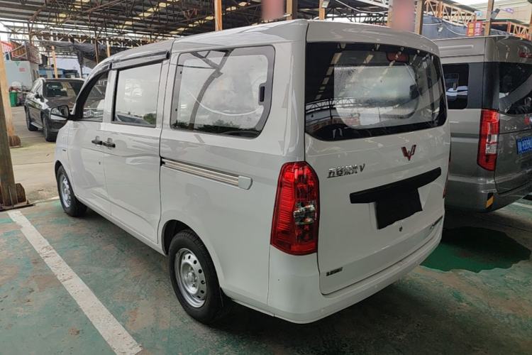 Used Wuling Rongguang V 2018 1.5L Practical Version Exterior 2