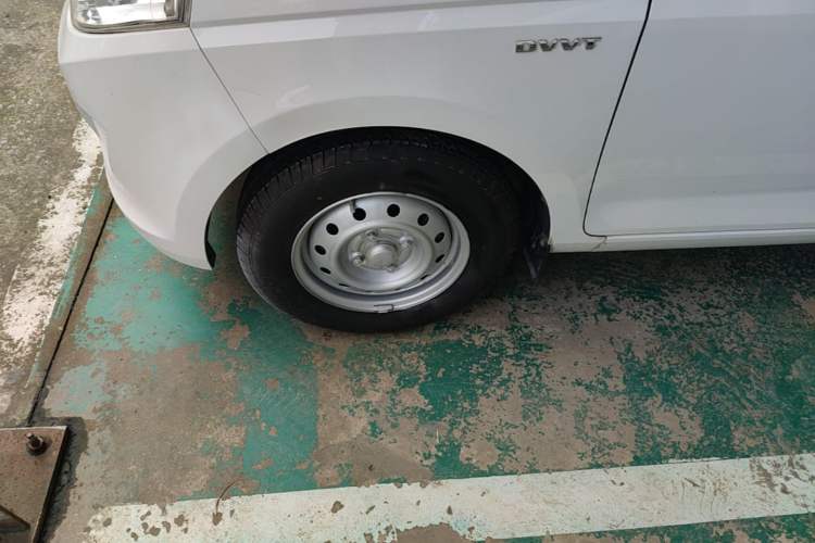 Used Wuling Rongguang V 2018 1.5L Practical Version Exterior 4