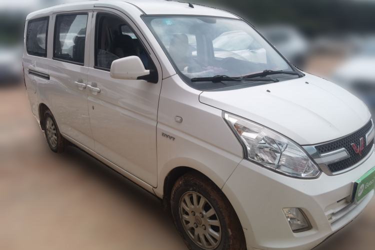 Used Wuling Rongguang V 2018 1.5L Standard Version Front Right 45 Deg