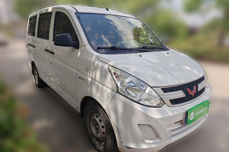 Used Wuling Rongguang V 2018 1.5L Practical Version Front Right 45 Deg
