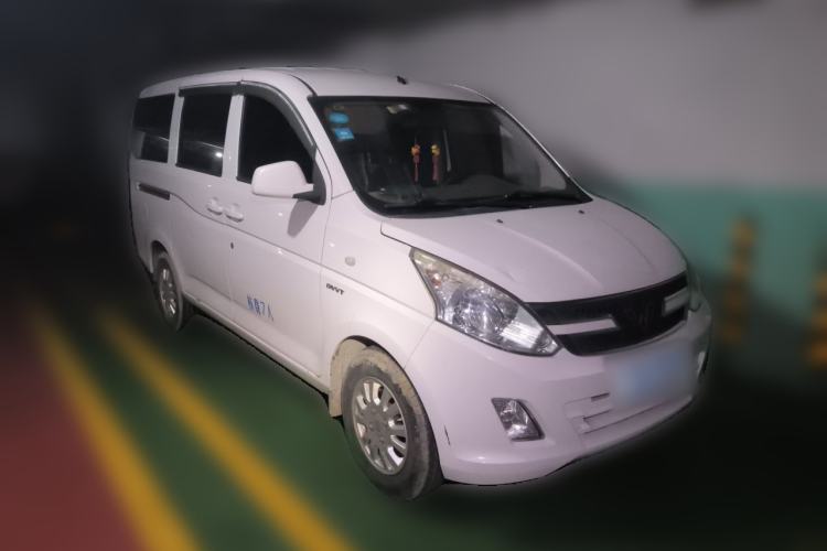 Used Wuling Rongguang V 2018 1.5L Standard Version Front Right 45 Deg