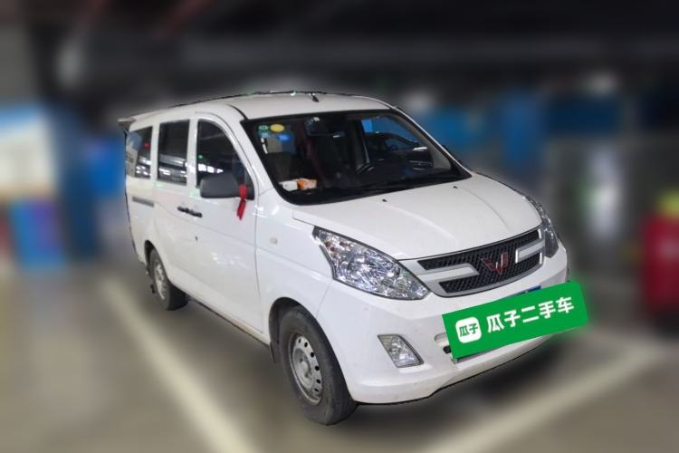 Used Wuling Rongguang V 2018 1.2L Practical Model Front Right 45 Deg
