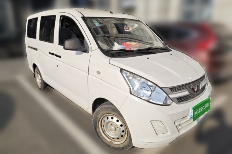 Used Wuling Rongguang V 2018 1.2L Practical Model Front Right 45 Deg