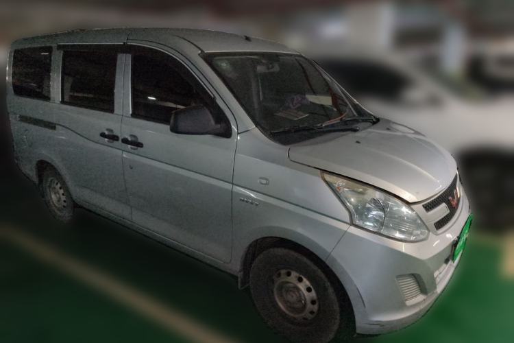 Used Wuling Rongguang V 2018 1.5L Practical Version Front Right 45 Deg