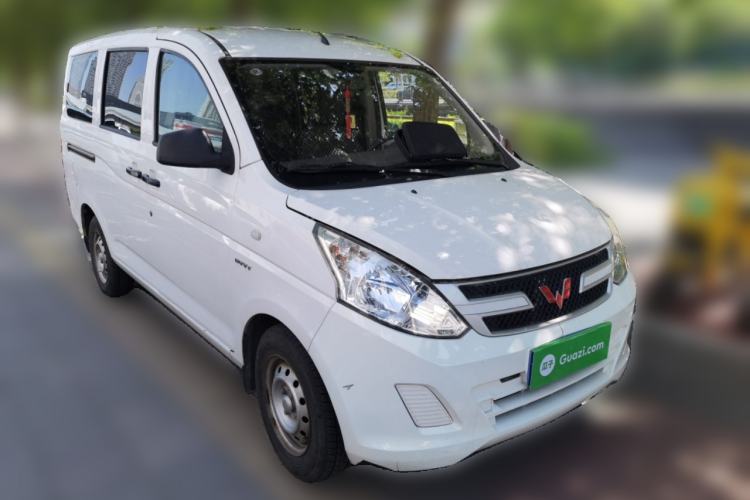 Used Wuling Rongguang V 2018 1.5L Practical Version Front Right 45 Deg