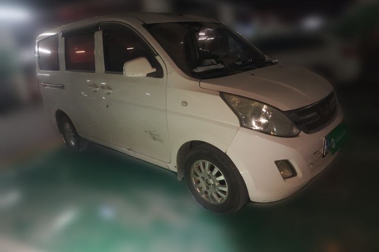 Used Wuling Rongguang V 2018 1.5L Standard Version Front Right 45 Deg