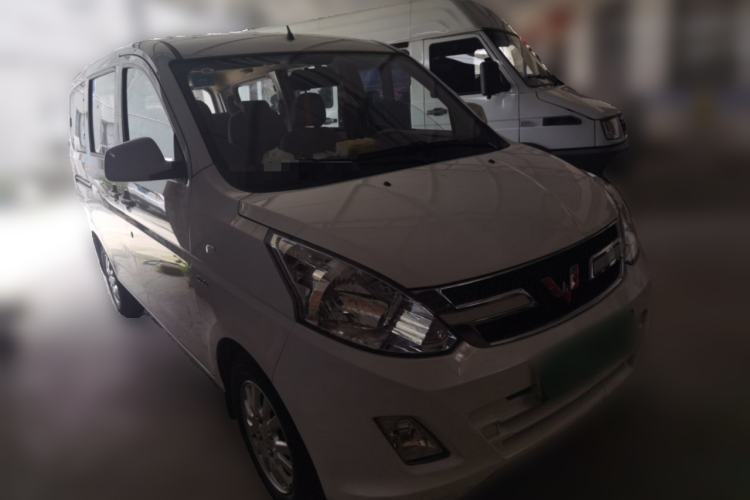 Used Wuling Rongguang V 2018 1.5L Standard Version Front Right 45 Deg