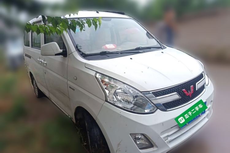Used Wuling Rongguang V 2018 1.5L Standard Version Front Right 45 Deg
